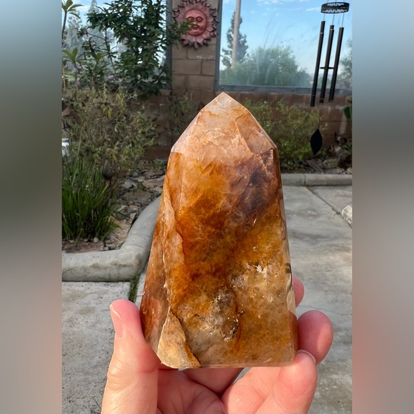 Golden Healer Crystal Tower - Picture 10 of 12